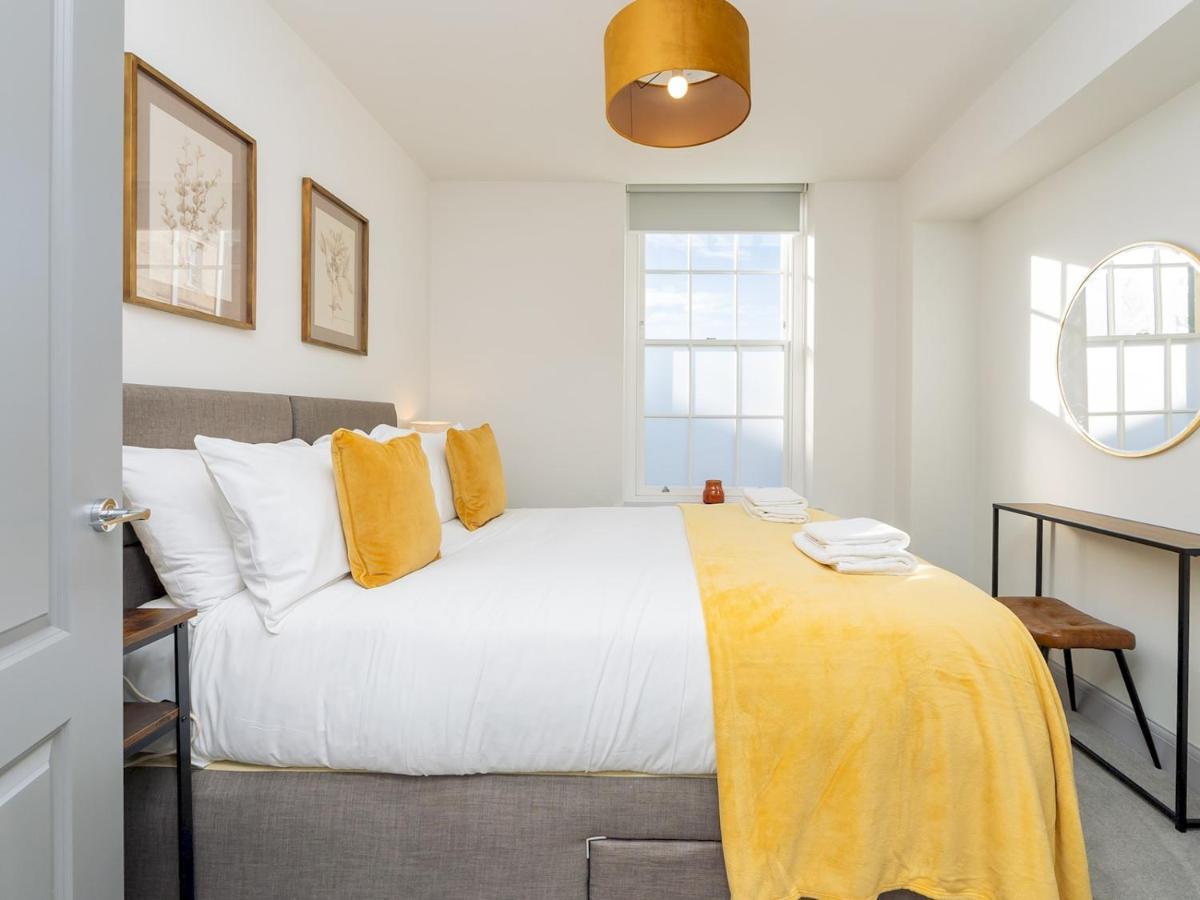 Apartamento Pass The Keys Stunning 2 Bed Retreat In The Heart Of Bath Exterior foto